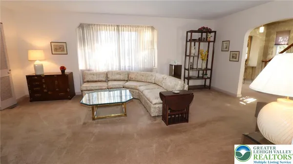 $2,950 | 2631 West Allen Street, Allentown, PA 18104