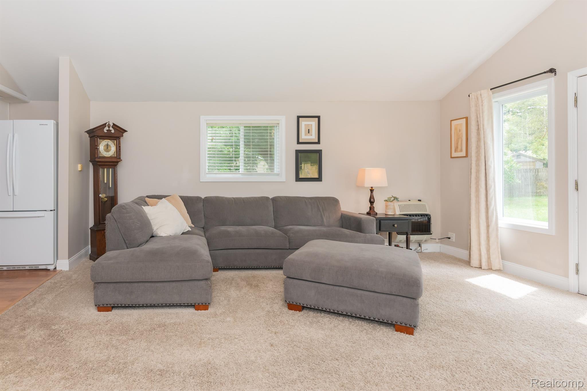 1323 Rowe Road Milford, MI 48380 - Photo 7 of 43 Gallery Image 7