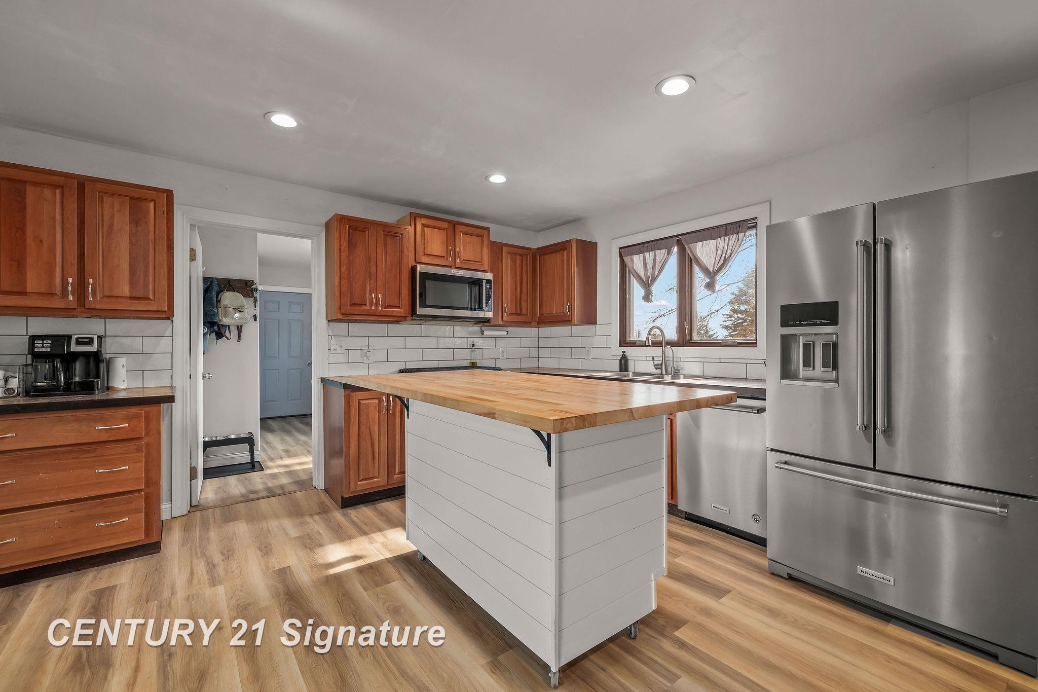 4374 East Freeland Road Freeland, MI 48623 - Photo 5 of 53