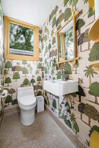 a picture of a building