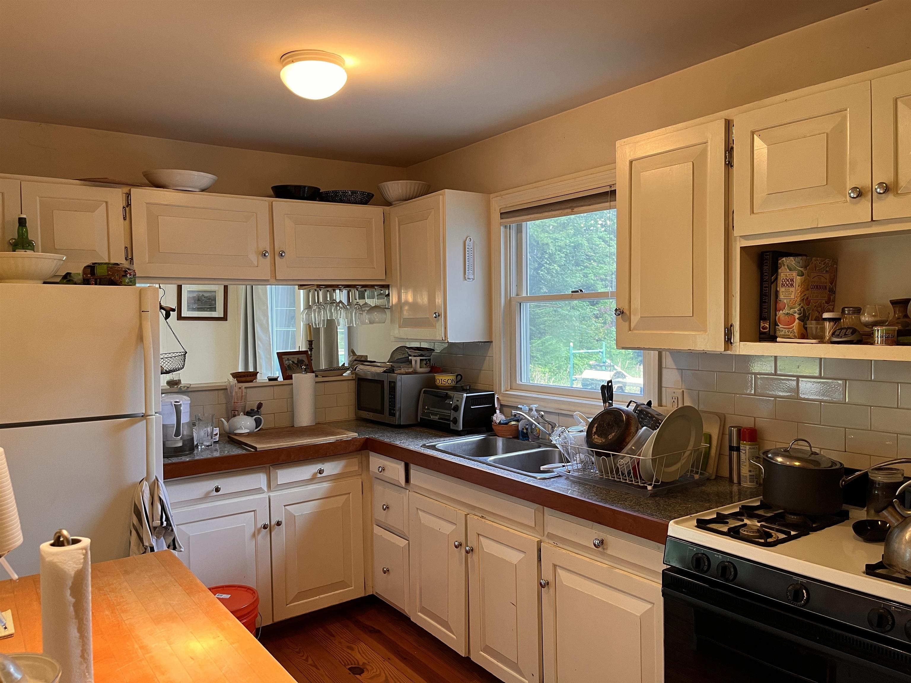 1174 Senor Road Warren, VT 05674 - Photo 15 of 35