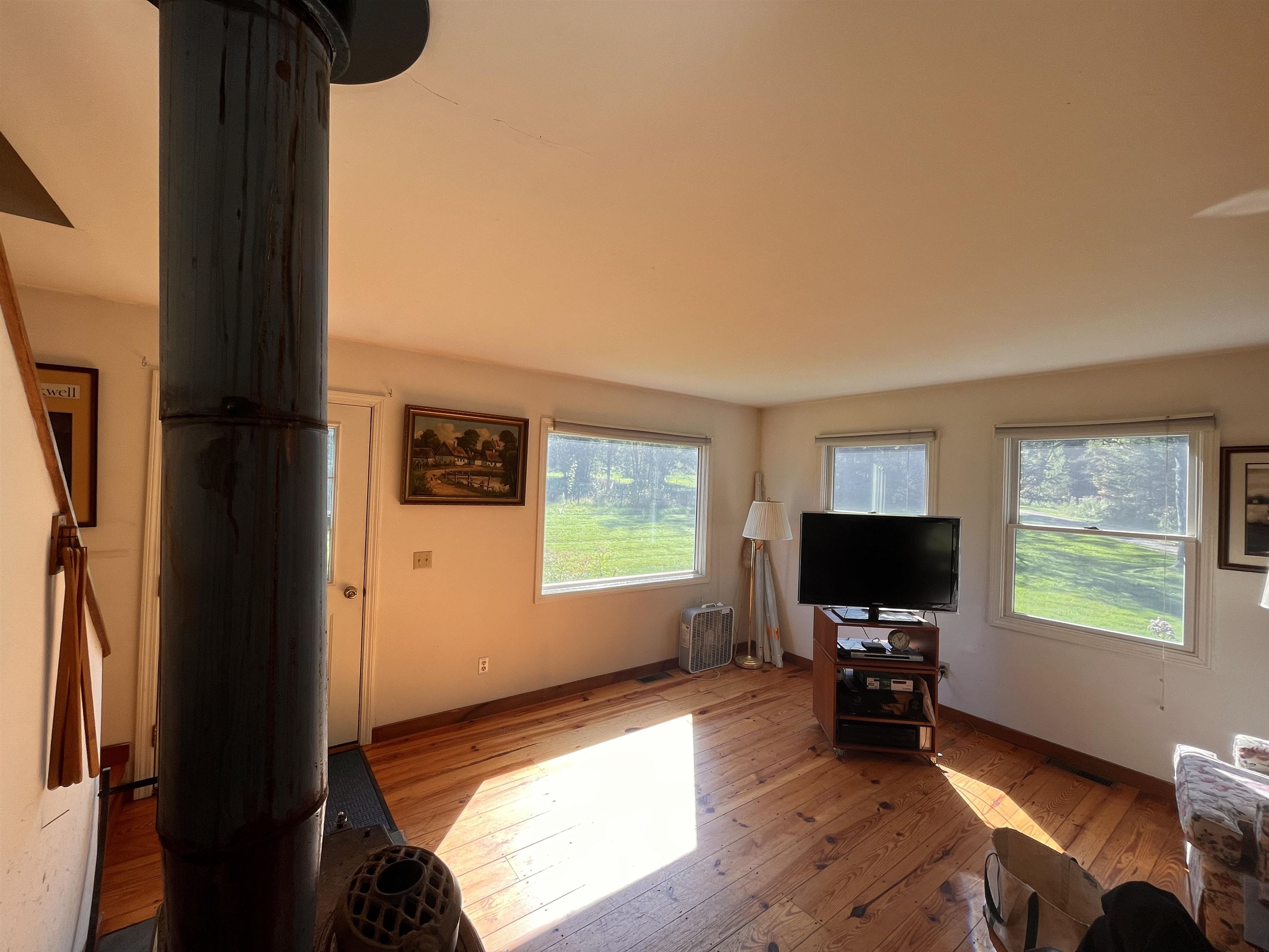 1174 Senor Road Warren, VT 05674 - Photo 3 of 35