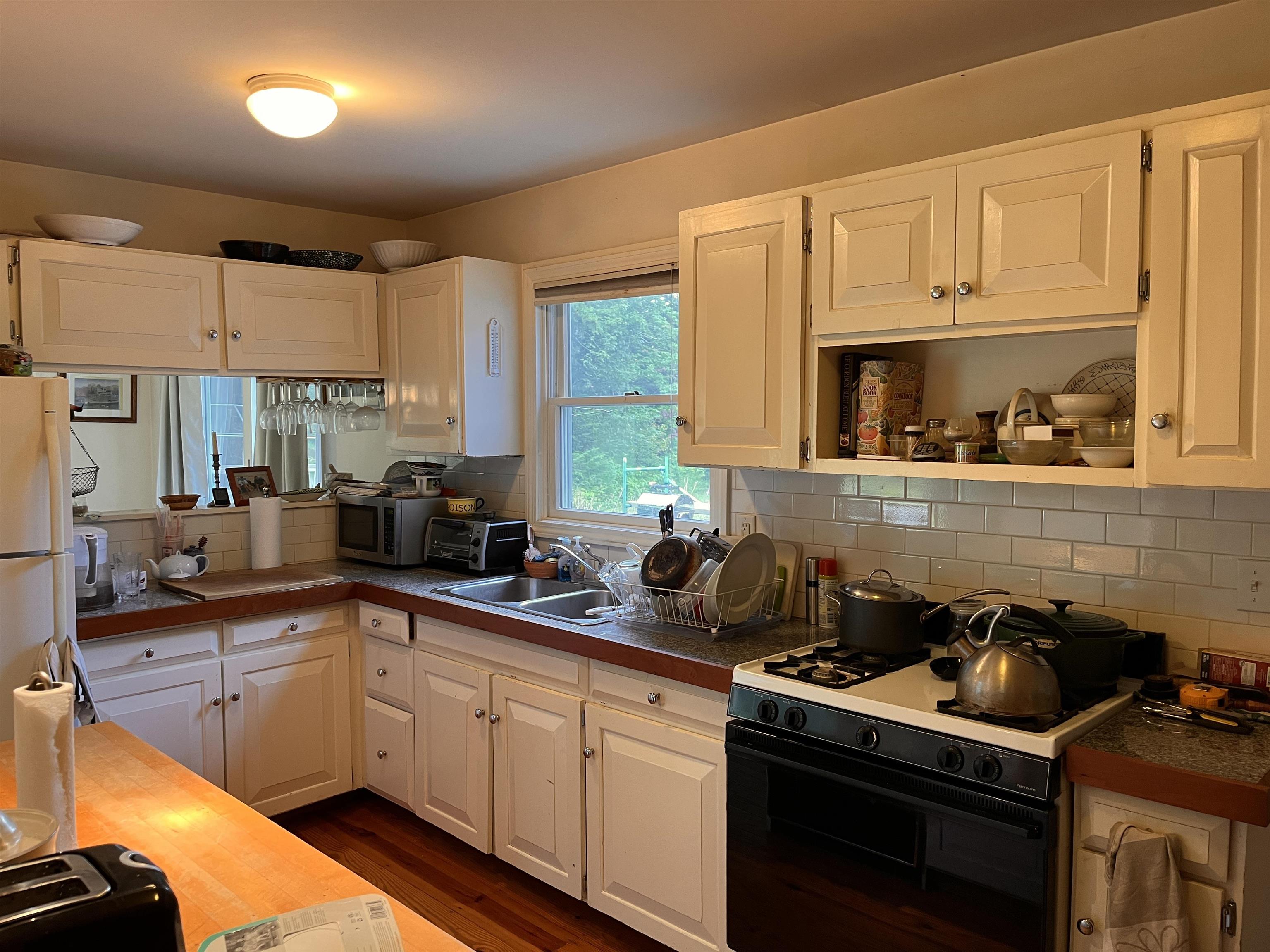 1174 Senor Road Warren, VT 05674 - Photo 6 of 35