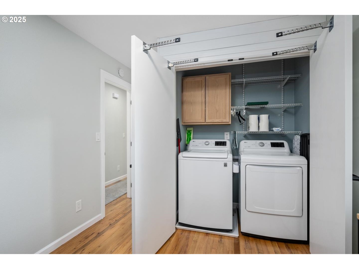 2000 Northwest 7th Place Gresham, OR 97030 - Photo 20 of 34 a utility room with dryer and washer