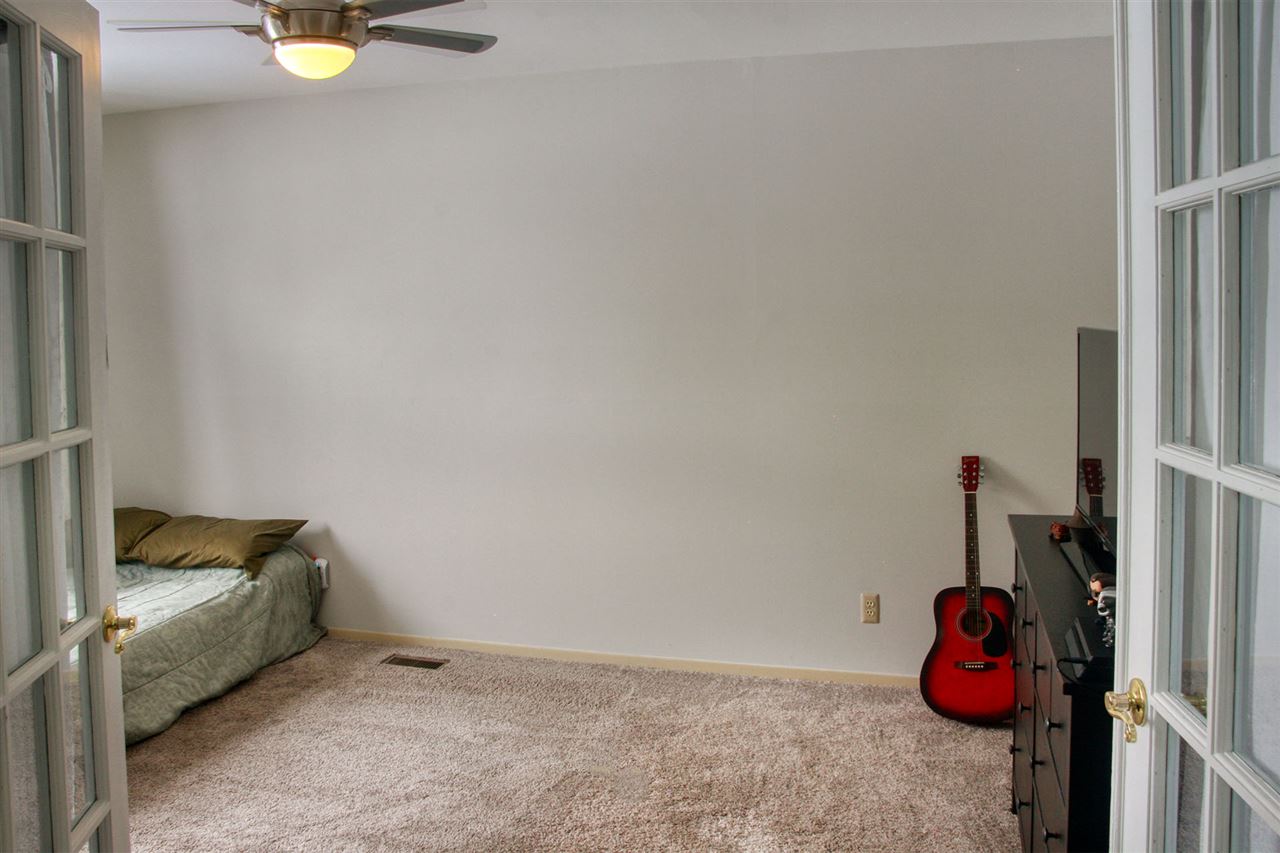 47393 Juniper Road Macomb, MI 48044 - Photo 10 of 18 50000207-9.JPG