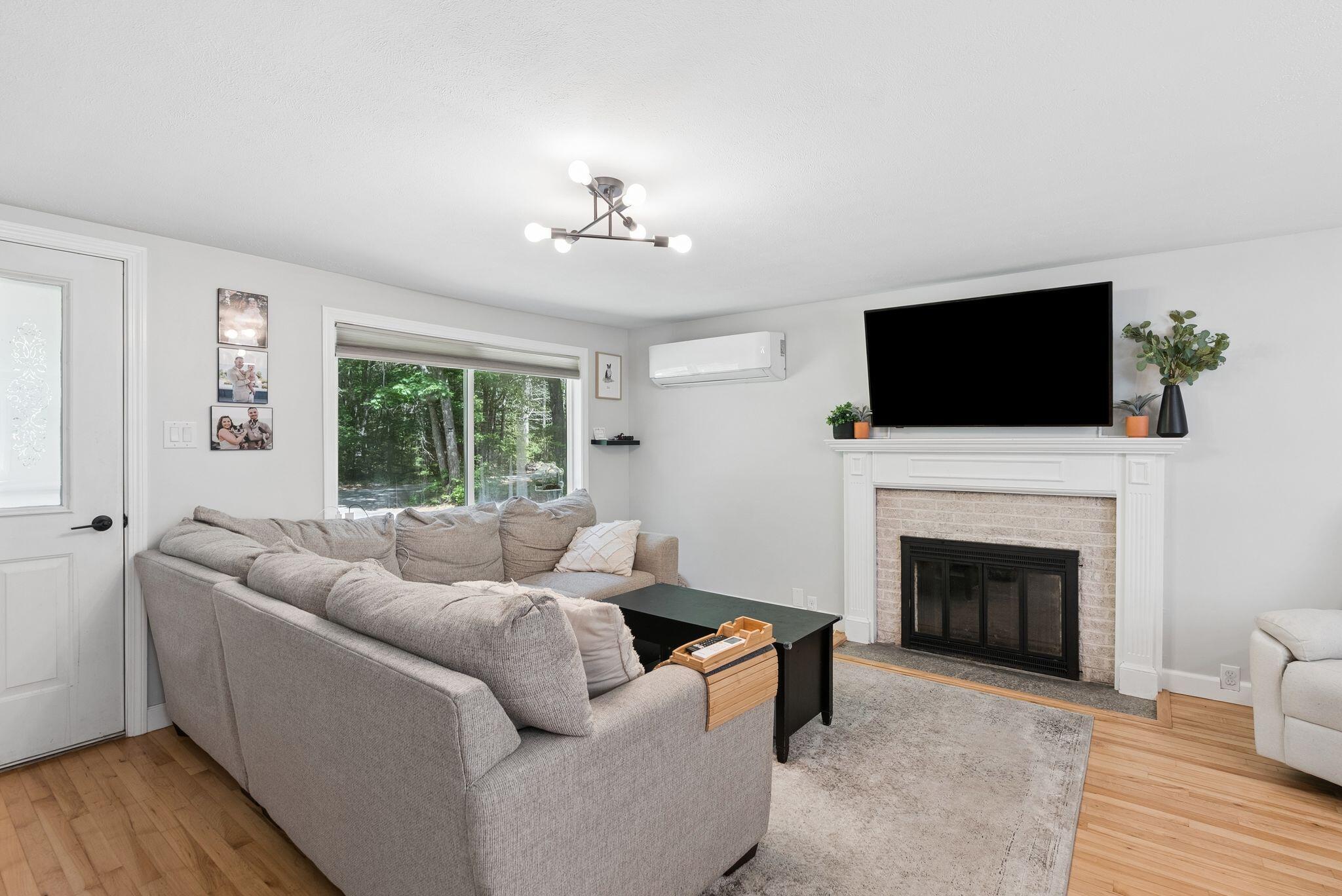 8 Larrabee Farm Road Scarborough, ME 04074 - Photo 13 of 37 Living Room view