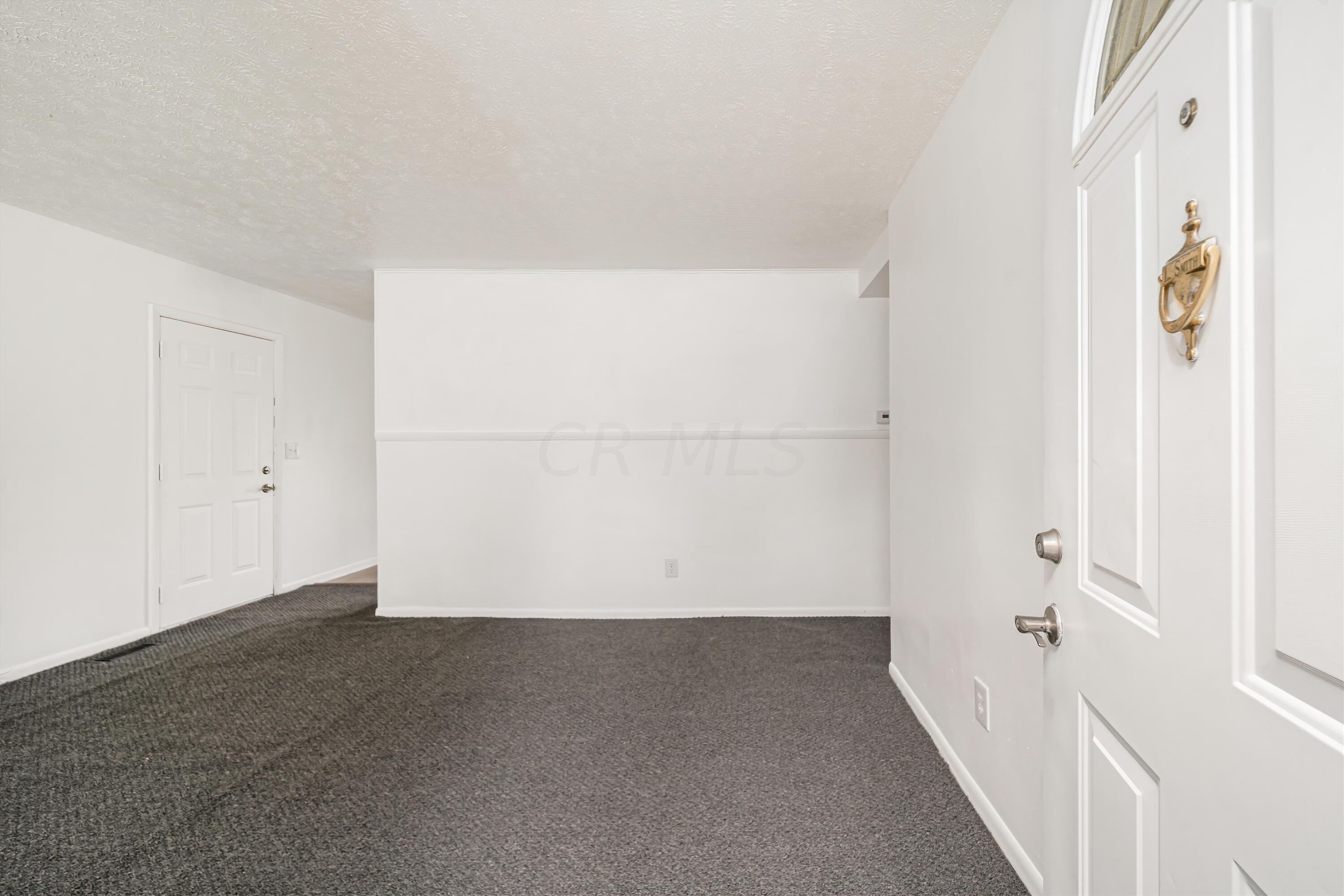 2553 Gatewood Road Columbus, OH 43219 - Photo 5 of 23 pic 5