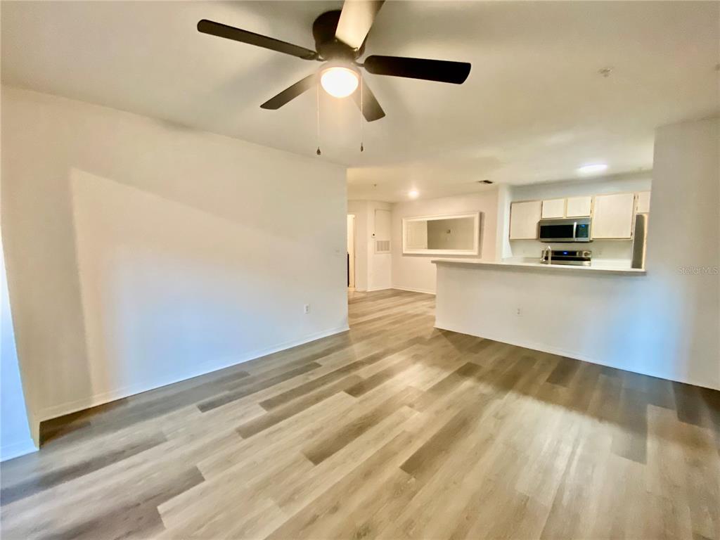 5463 Vineland Road, Unit 5103 Orlando, FL 32811 - Photo 13 of 23