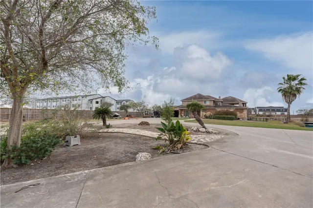$2,950,000 | 6656 Yorktown Boulevard, Corpus Christi, TX 78414