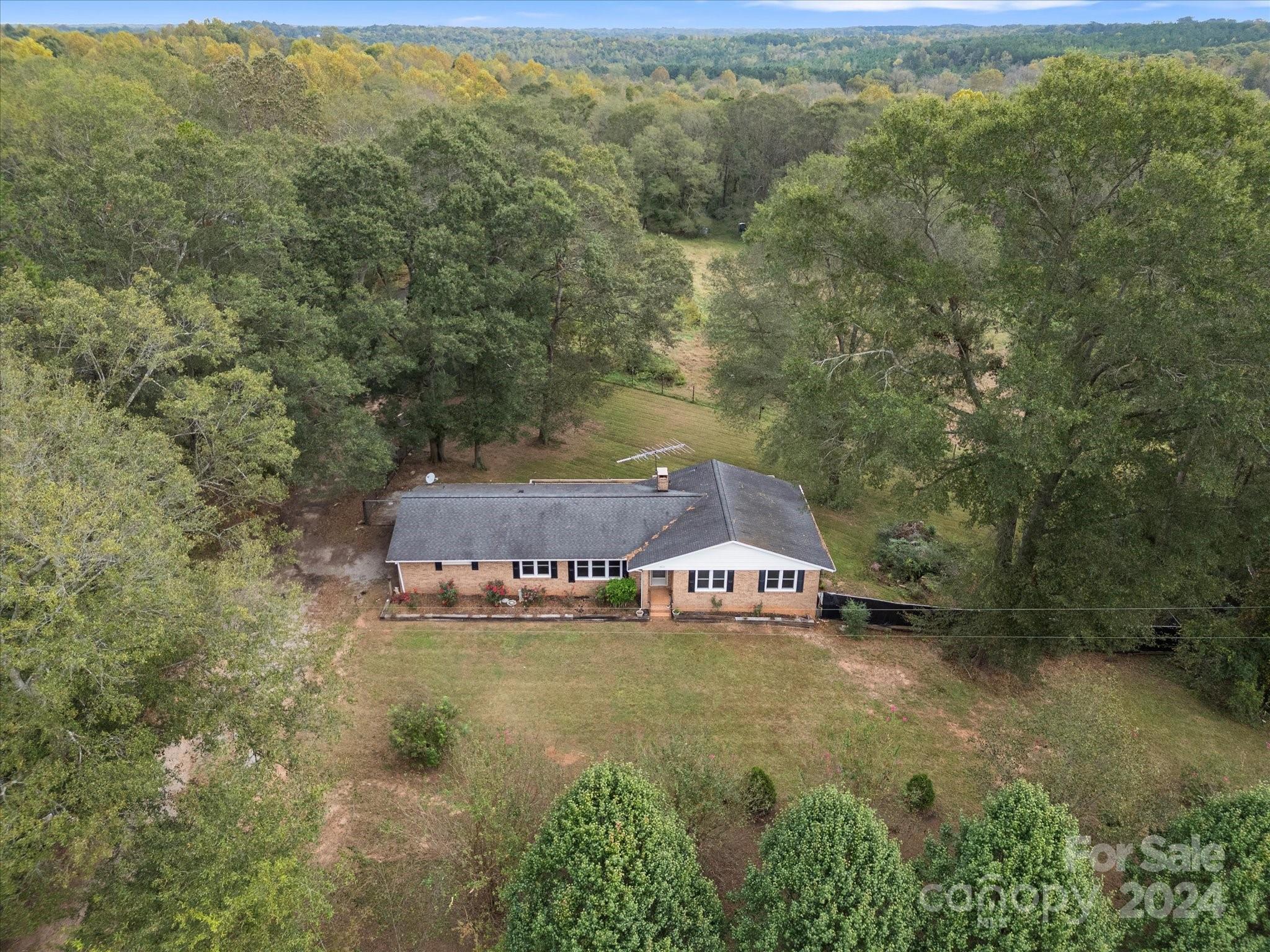 3031 Blacksburg Road Grover, NC 28073 - Photo 3 of 33 Gallery Image 3