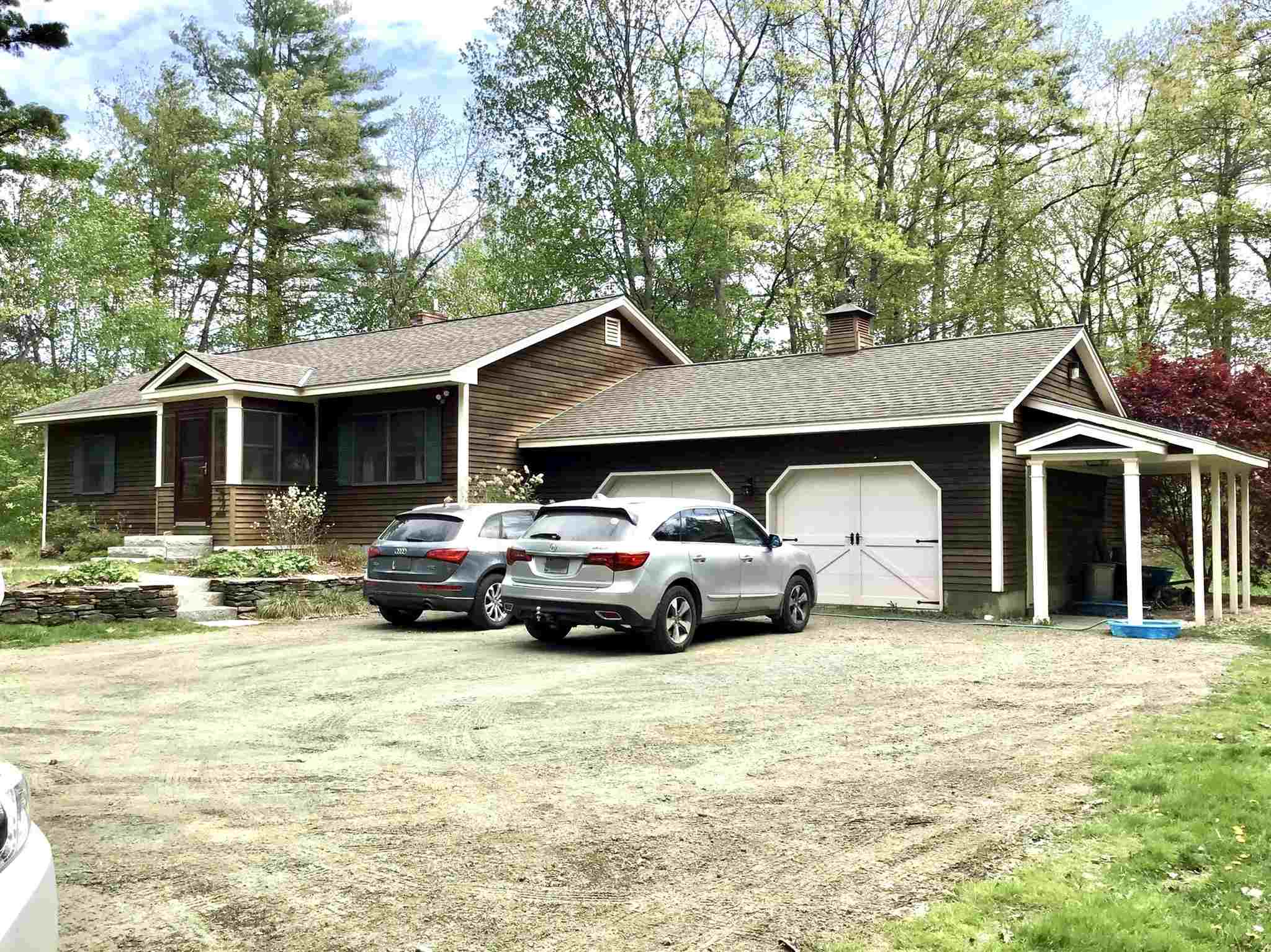 1196 Dothan Road Hartford, VT 05001 - Photo 2 of 40