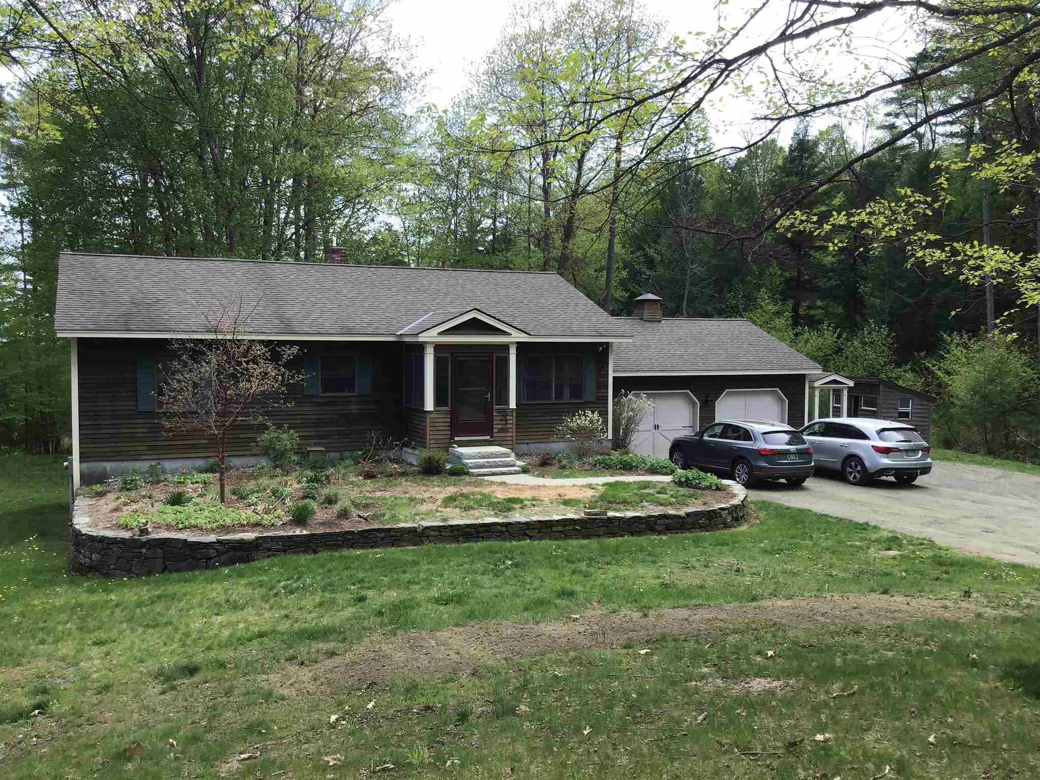 1196 Dothan Road Hartford, VT 05001 - Photo 3 of 40