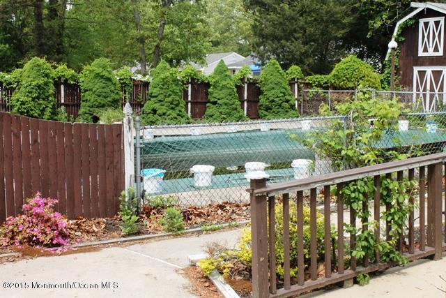 558 Mantoloking Road Brick, NJ 08723 - Photo 13 of 16 Inground Pool