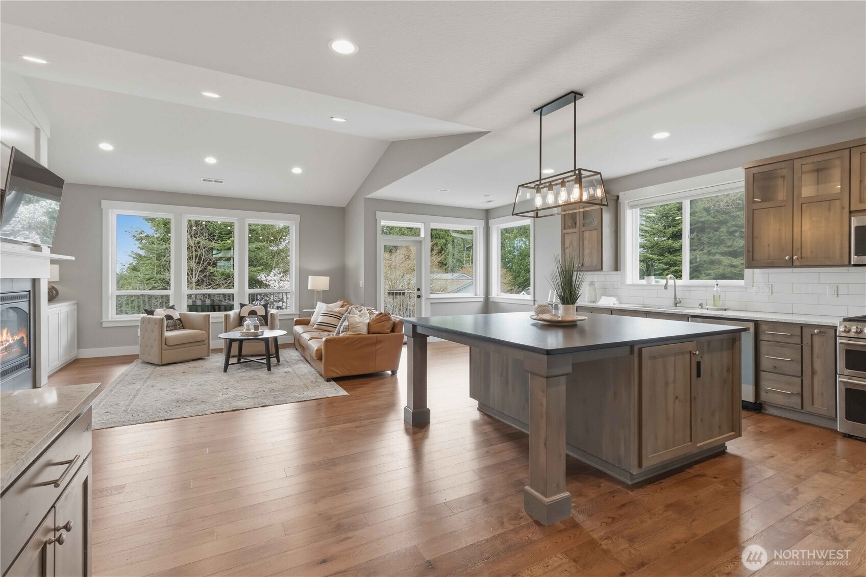 121 Altavista Road Longview, WA 98632 - Photo 5 of 39