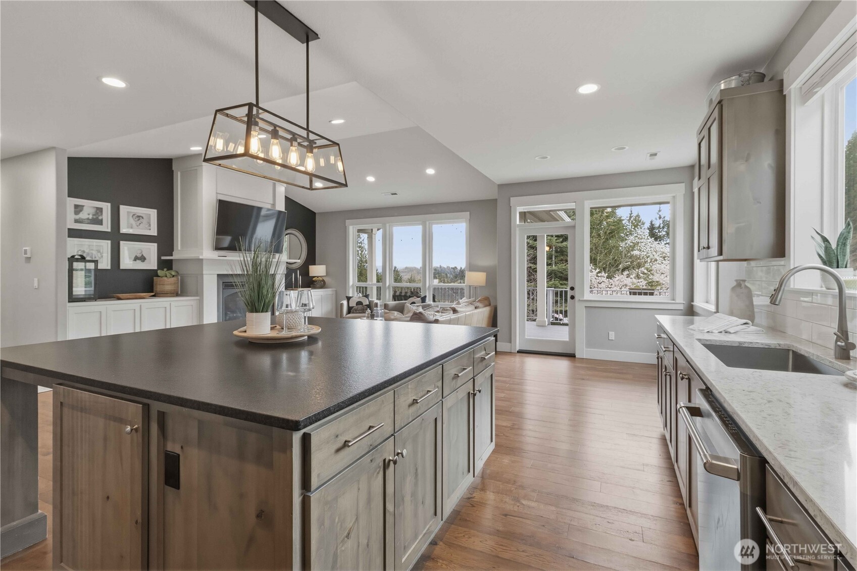 121 Altavista Road Longview, WA 98632 - Photo 7 of 39