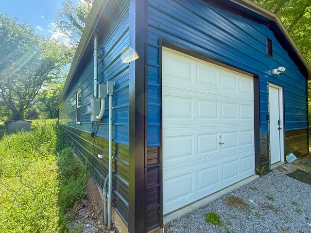a view of a garage