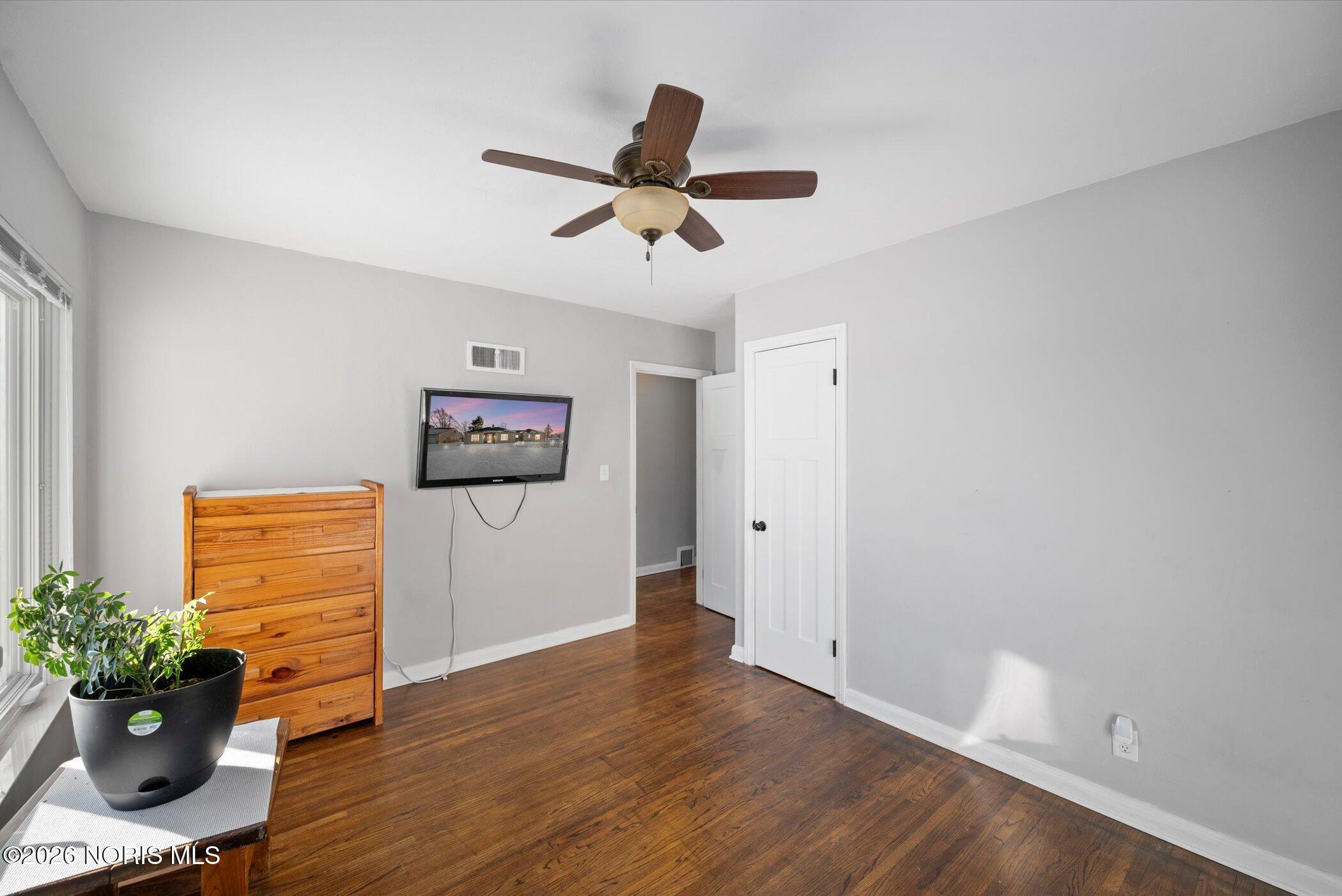 907 Huddle Road Napoleon, OH 43545 - Photo 9 of 35 09-DSC5122
