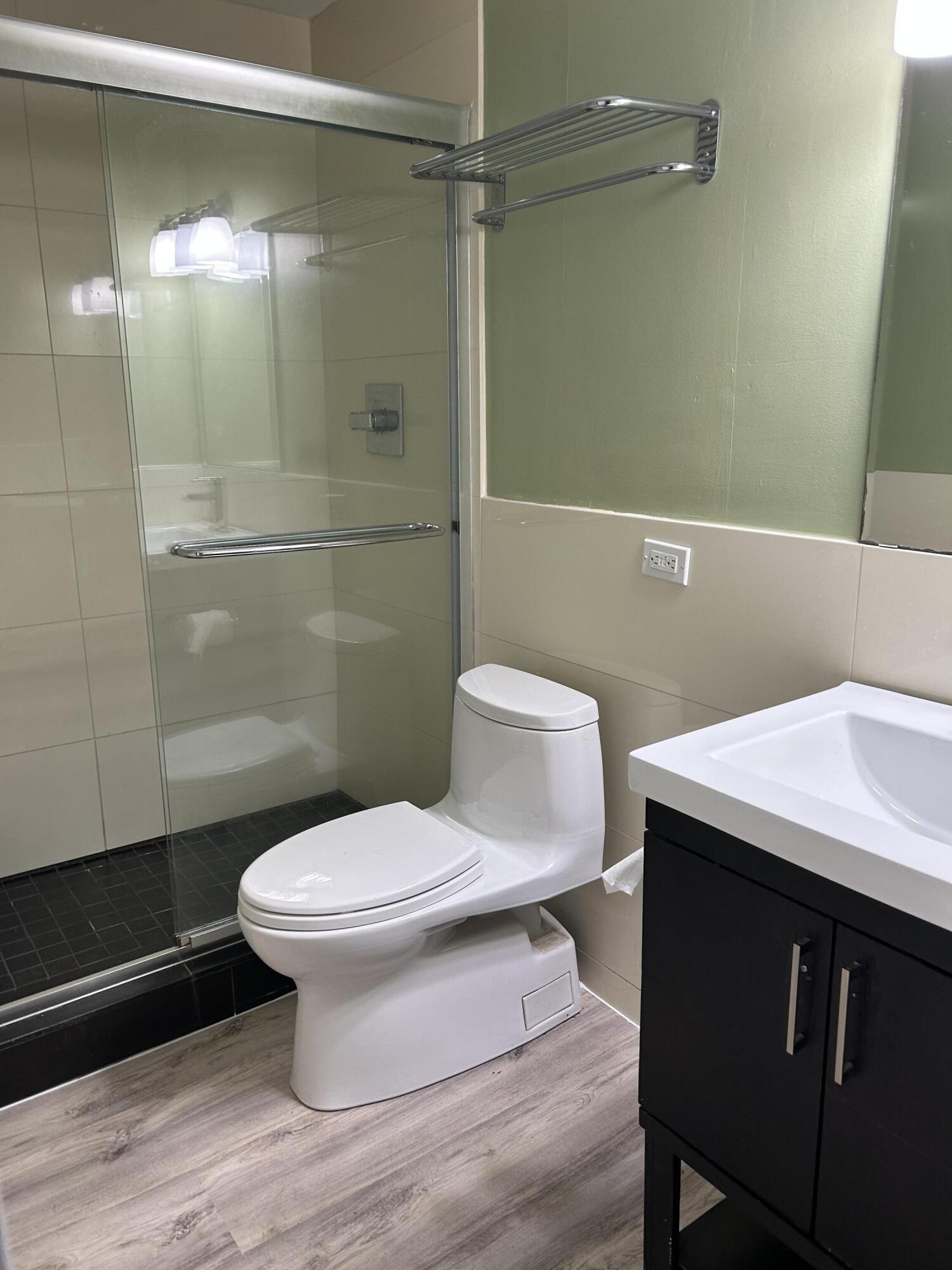 2700 Banyan Road, Unit 6C Boca Raton, FL 33432 - Photo 4 of 12 IMG_0692