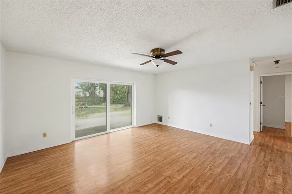 $350,000 | 6481 Elmhurst Court, Pinellas Park, FL 33782