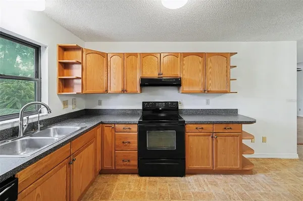 $350,000 | 6481 Elmhurst Court, Pinellas Park, FL 33782