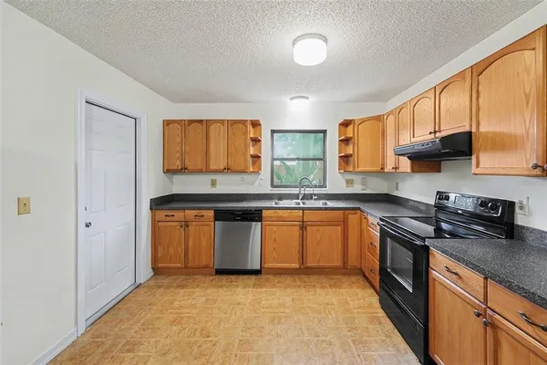 $350,000 | 6481 Elmhurst Court, Pinellas Park, FL 33782