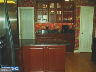 512 Devon Road Barrington, NJ 08033 - Photo 5 of 12 Kitchen