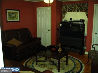 512 Devon Road Barrington, NJ 08033 - Photo 7 of 12 Family Room