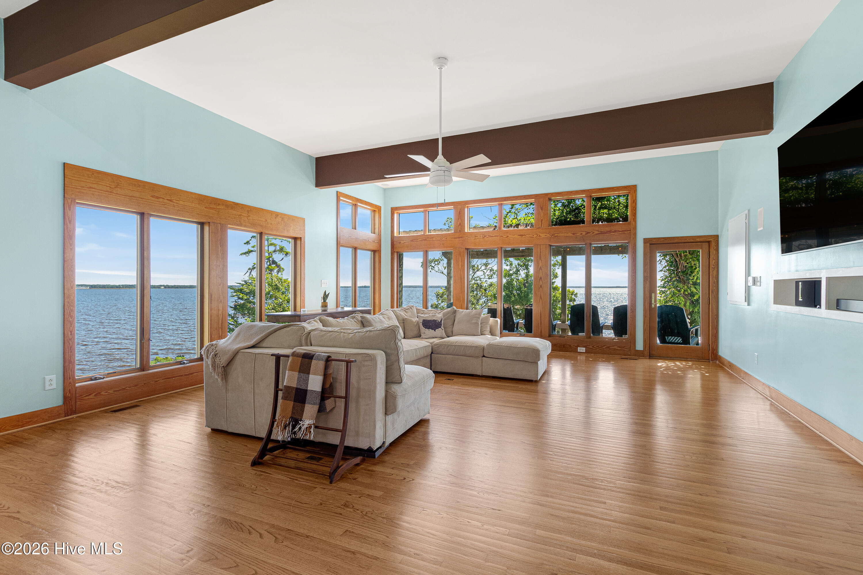 4100 North Rivershore Drive New Bern, NC 28560 - Photo 3 of 87 Spacious Family Room w/ Water views