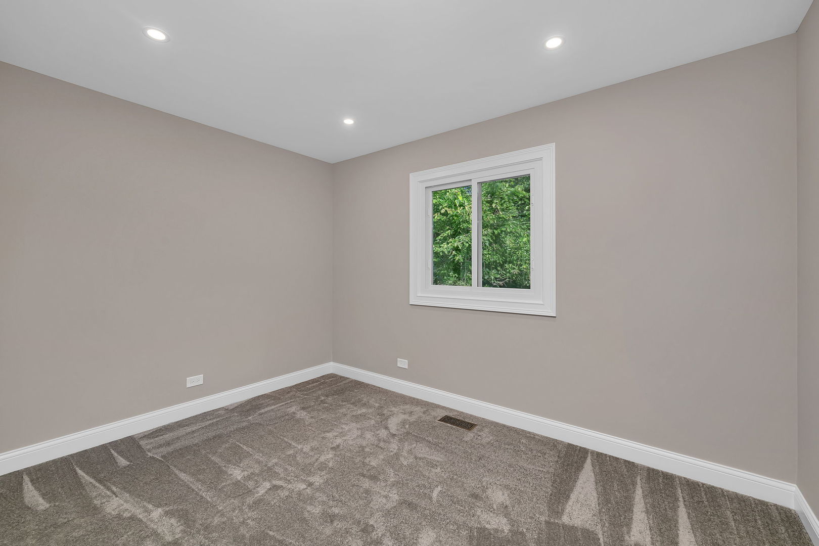 1520 Lighthouse Drive Naperville, IL 60565 - Photo 22 of 36 an empty room with a window