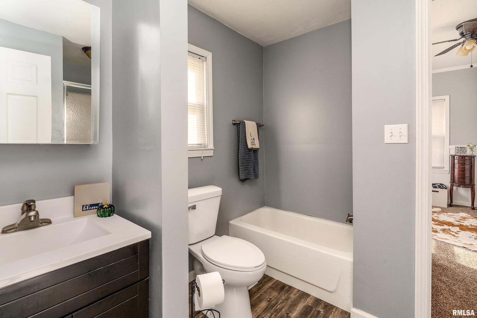 205 South 3rd Street Dahlgren, IL 62828 - Photo 26 of 48