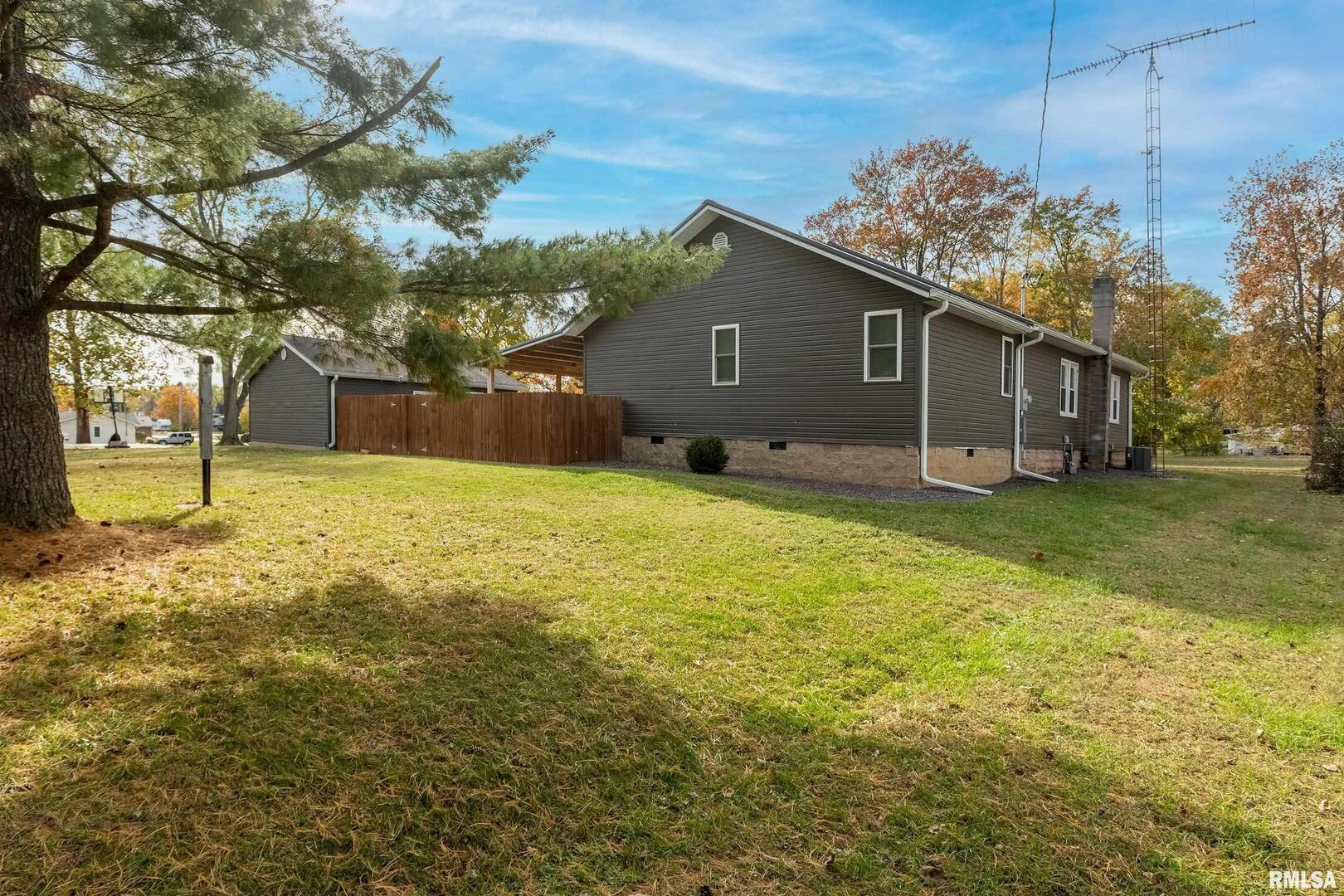 205 South 3rd Street Dahlgren, IL 62828 - Photo 43 of 48