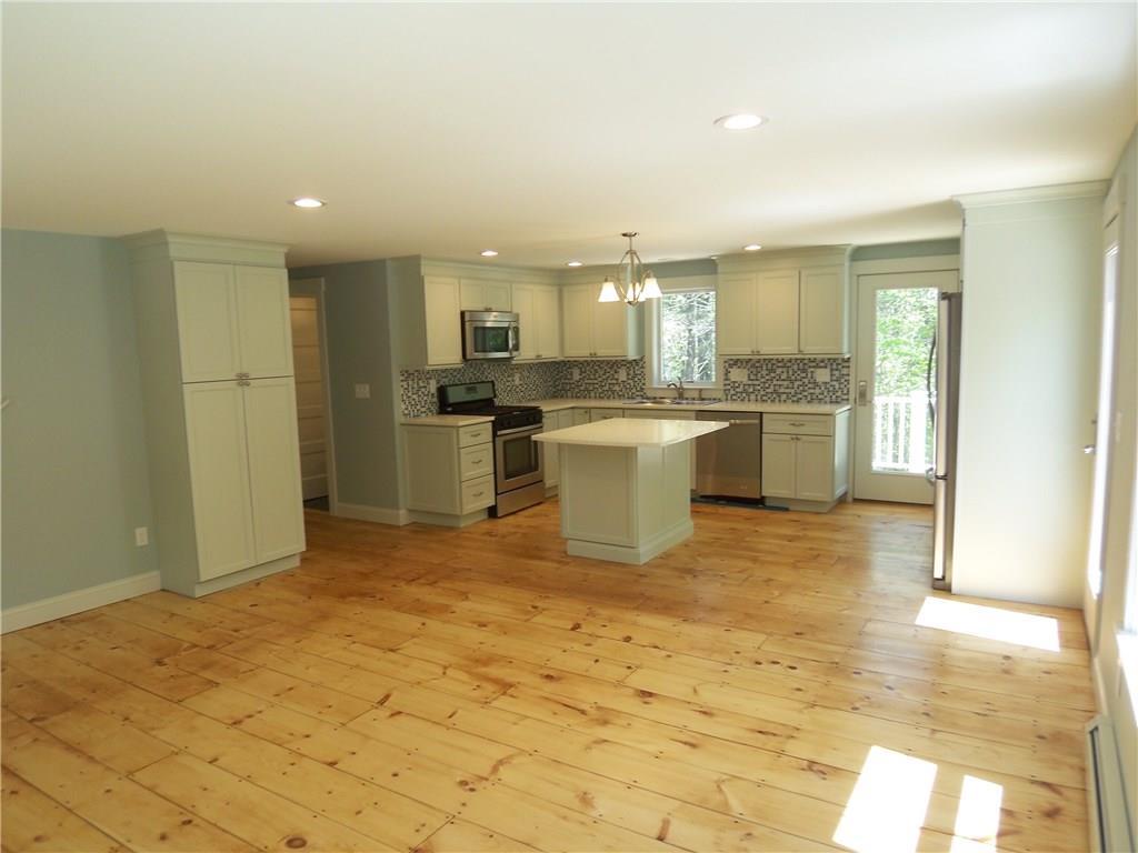 67 Mountain Road Cape Neddick, ME 03902 - Photo 5 of 18 Photo