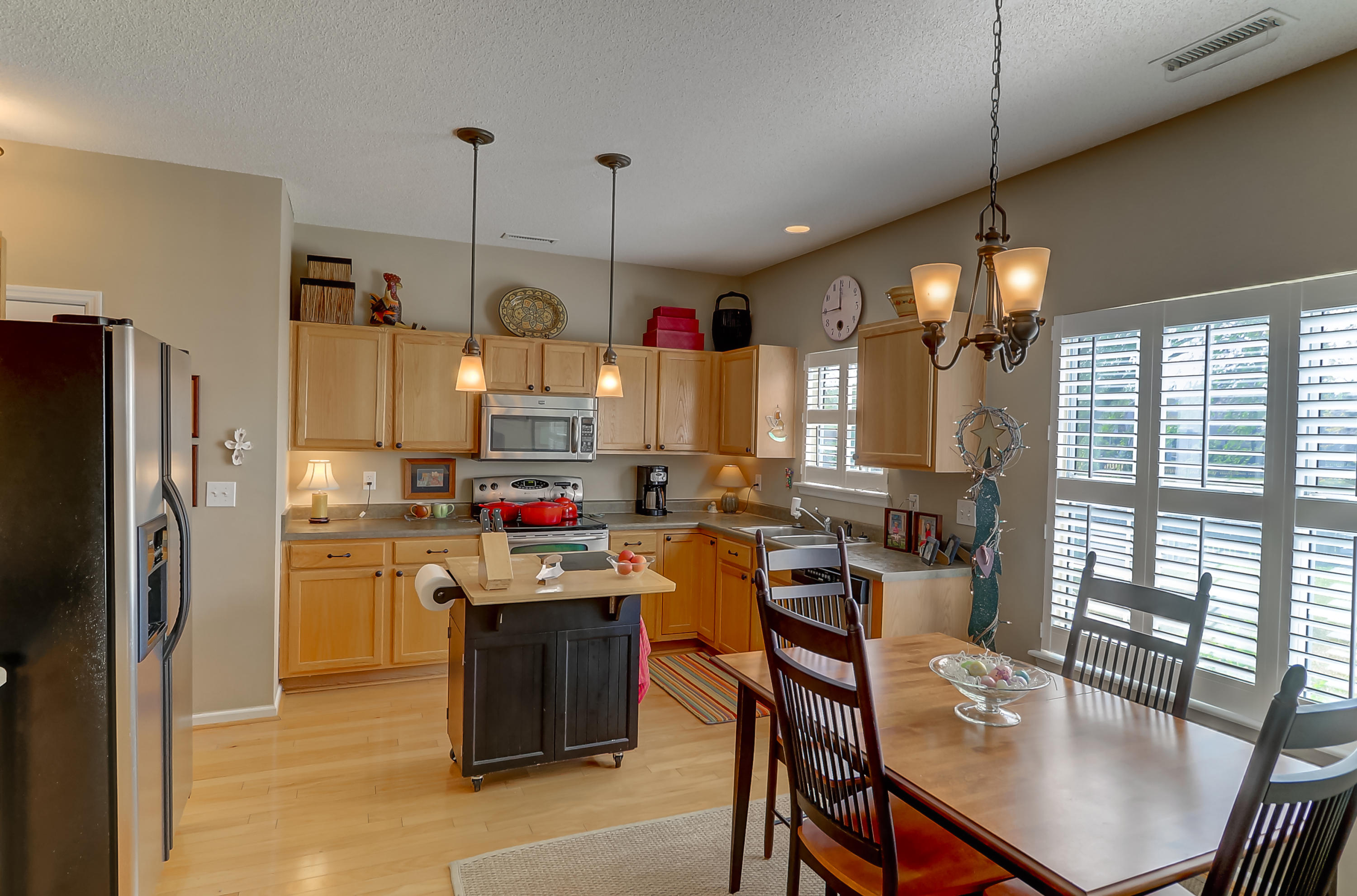 7168 Windmill Creek Road Charleston, SC 29414 - Photo 11 of 39 Kitchen