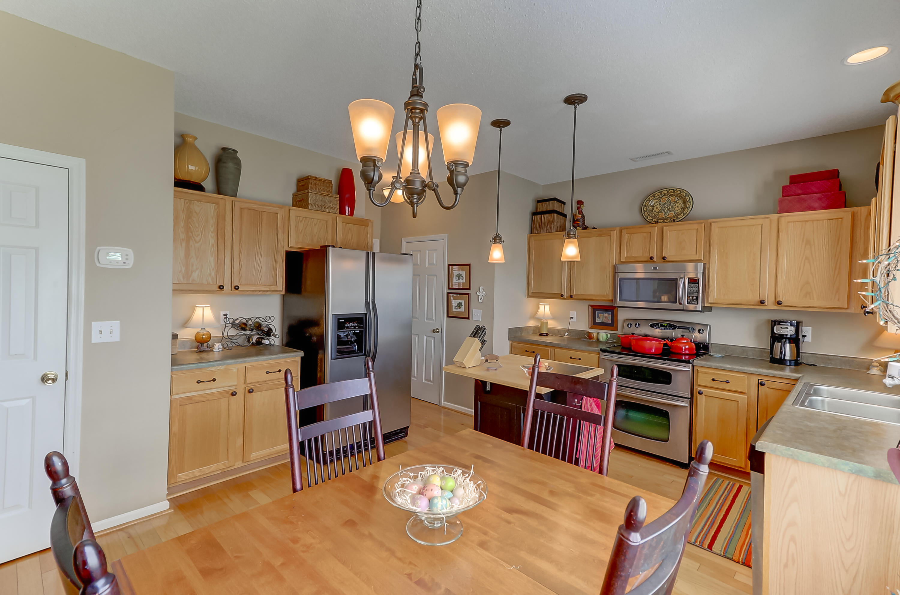 7168 Windmill Creek Road Charleston, SC 29414 - Photo 12 of 39 Kitchen