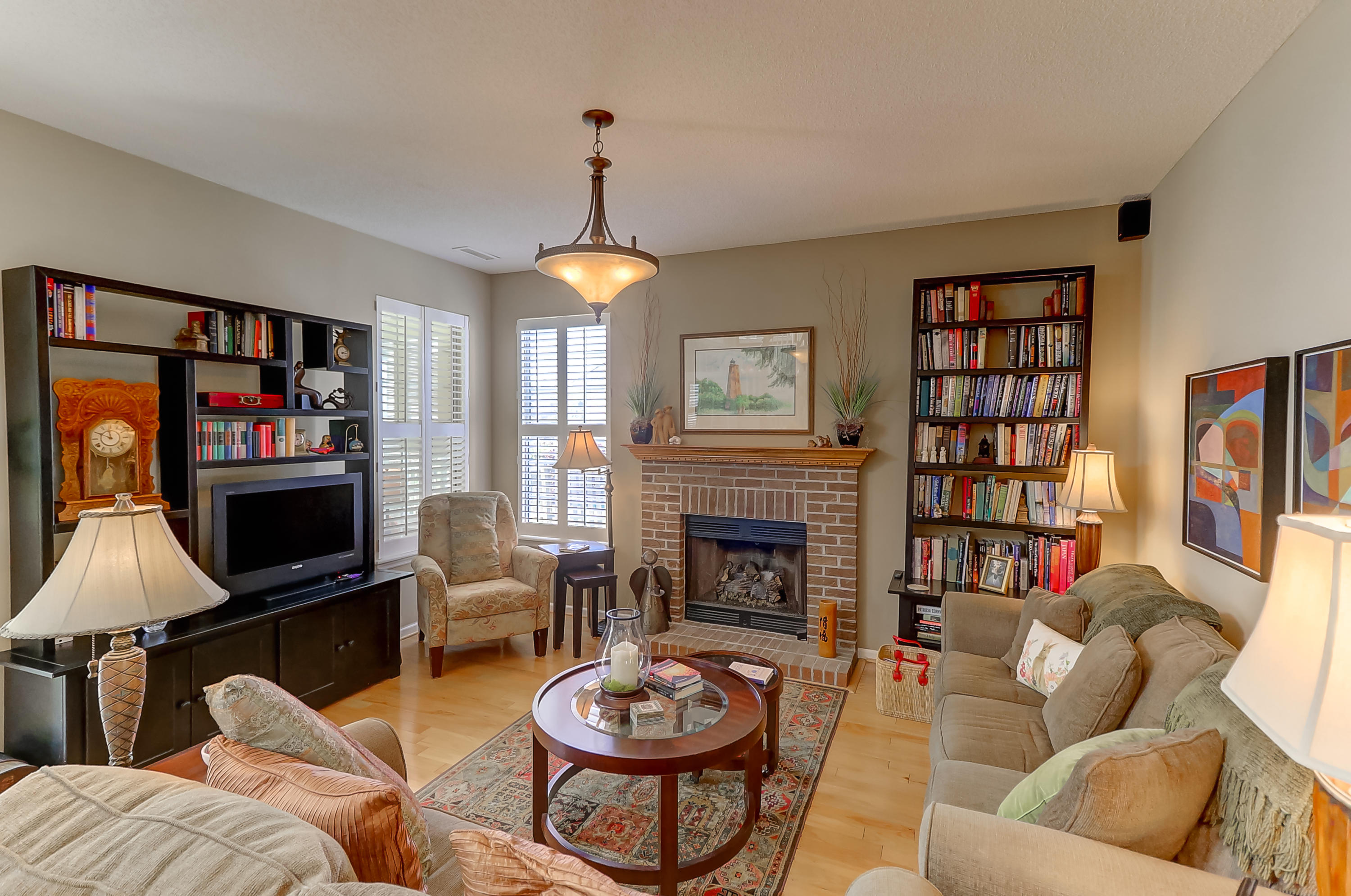 7168 Windmill Creek Road Charleston, SC 29414 - Photo 5 of 39 Living Room