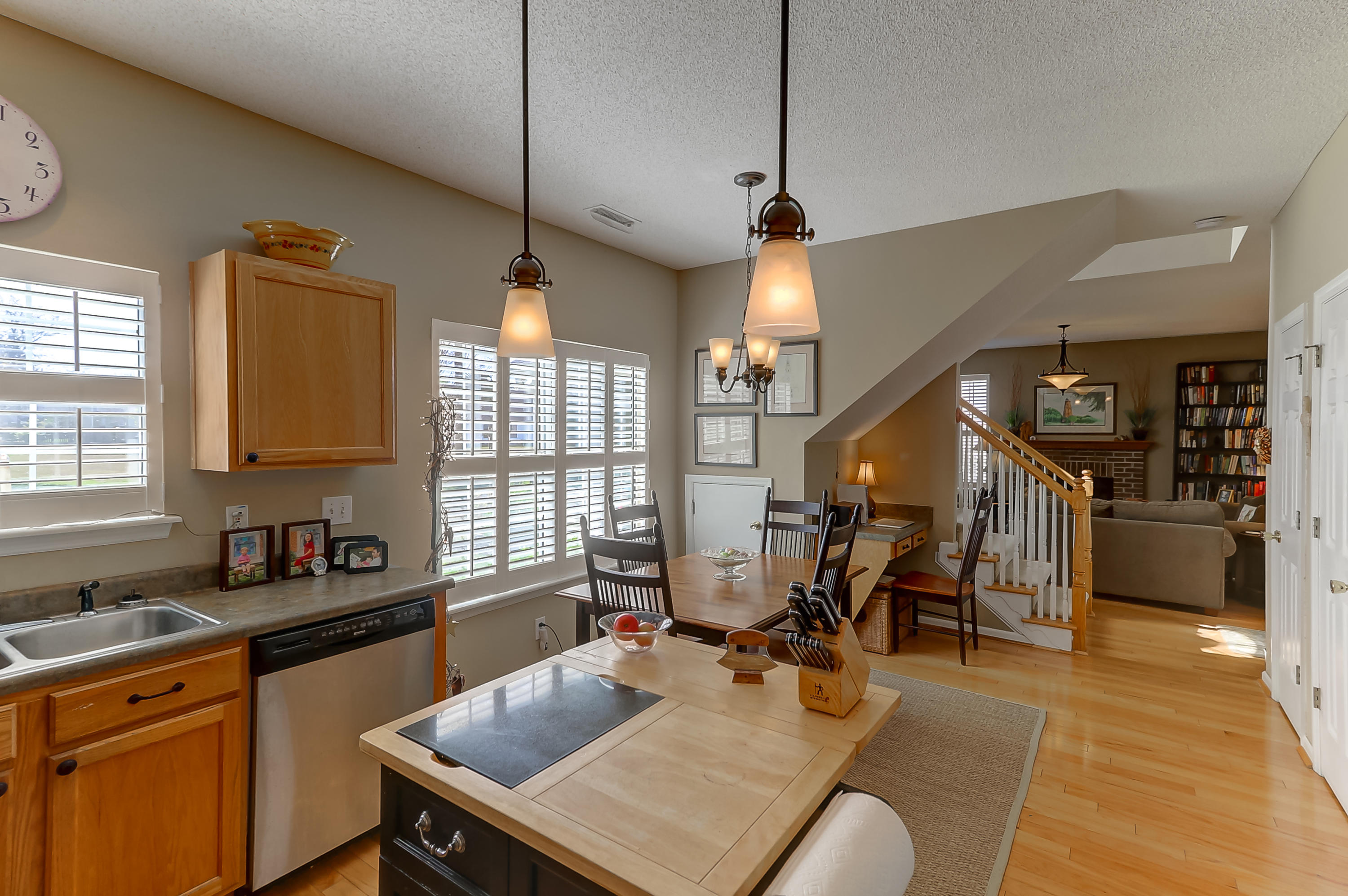 7168 Windmill Creek Road Charleston, SC 29414 - Photo 10 of 39 Kitchen & Living Room
