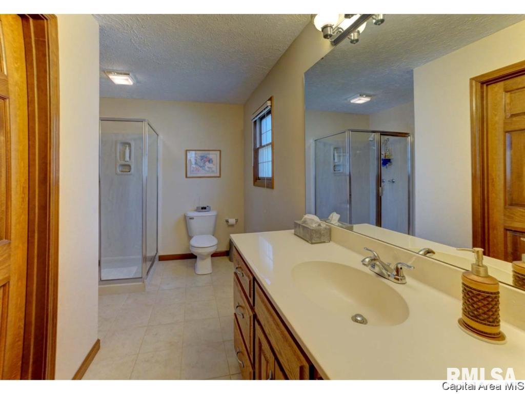 2004 Appleton Drive Springfield, IL 62711 - Photo 12 of 16 Gallery Image 12