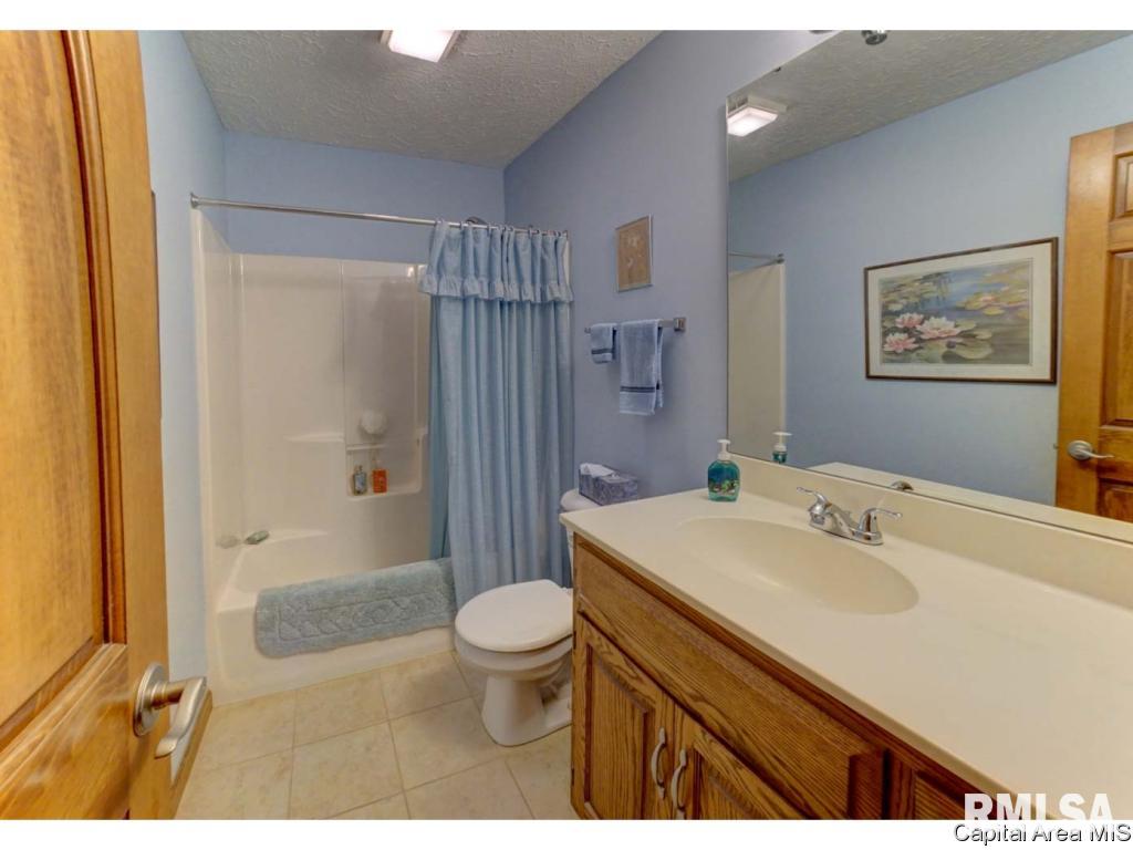 2004 Appleton Drive Springfield, IL 62711 - Photo 13 of 16 Gallery Image 13