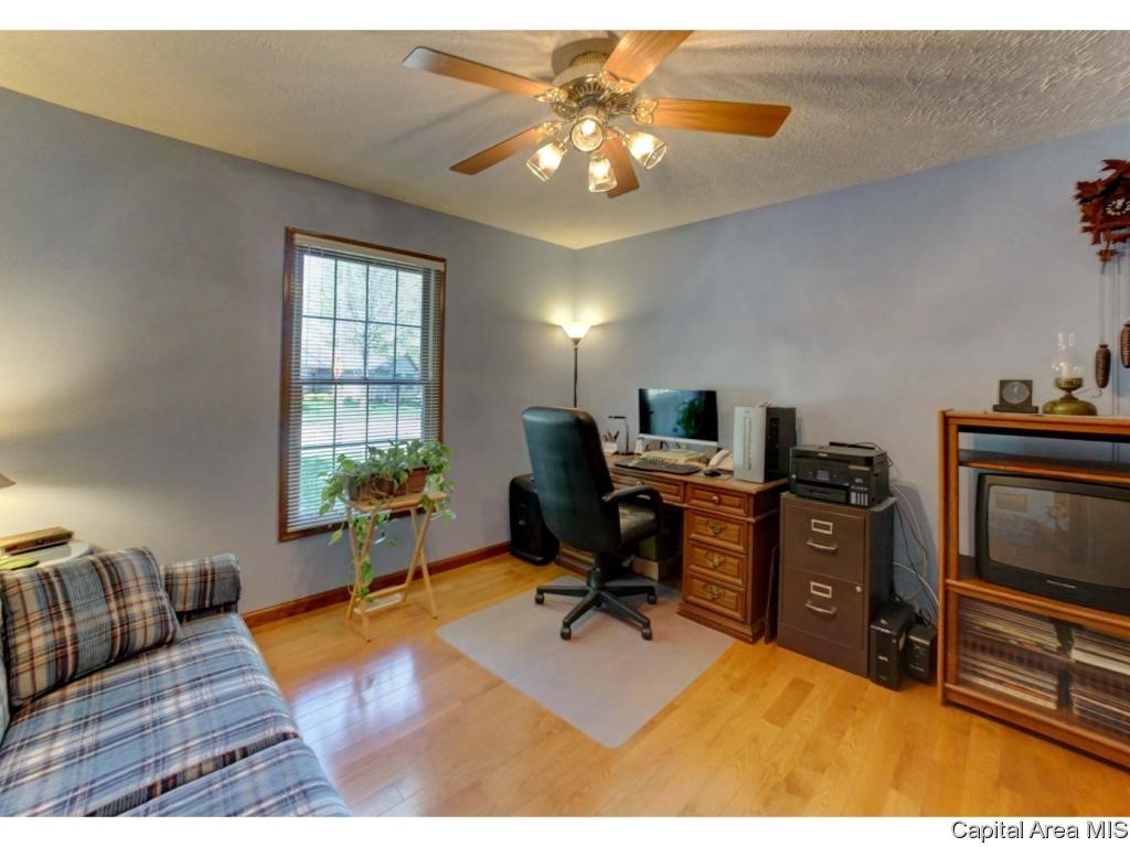 2004 Appleton Drive Springfield, IL 62711 - Photo 15 of 16 Gallery Image 15