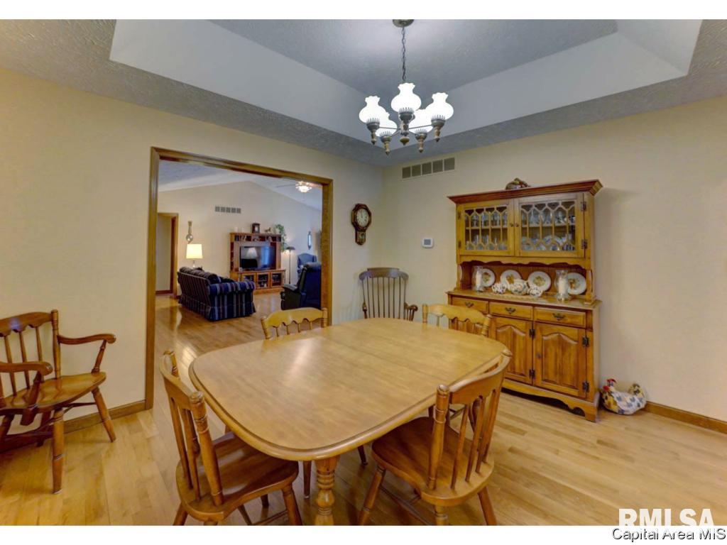 2004 Appleton Drive Springfield, IL 62711 - Photo 6 of 16 Gallery Image 6