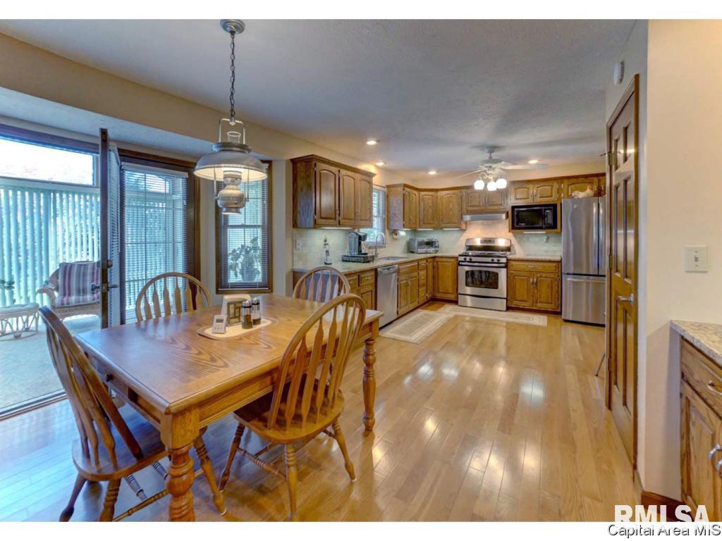 2004 Appleton Drive Springfield, IL 62711 - Photo 7 of 16 Gallery Image 7