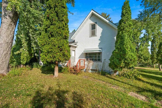 $165,000 | N4404 Highway 49, Poy Sippi, WI 54967