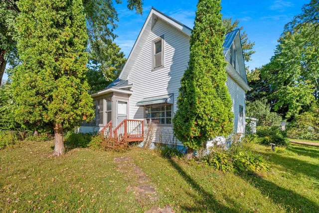 $165,000 | N4404 Highway 49, Poy Sippi, WI 54967