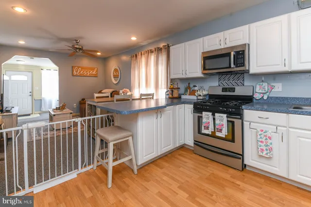 $2,000 | 322 West Washington Street, Paulsboro, NJ 08066