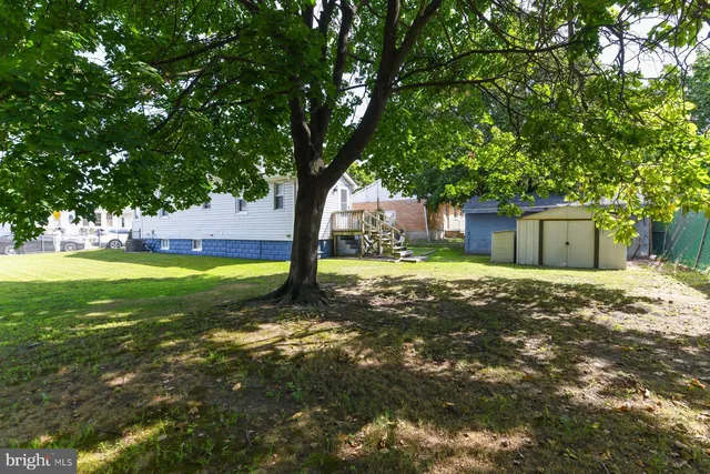 $2,000 | 322 West Washington Street, Paulsboro, NJ 08066