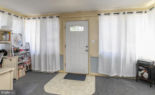 $2,000 | 322 West Washington Street, Paulsboro, NJ 08066