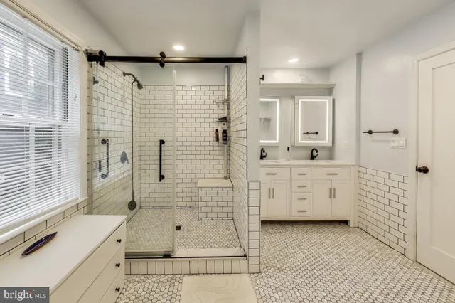 $1,700,000 | 3100 North Glebe Road, Arlington, VA 22207