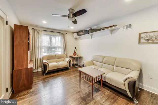 $1,700,000 | 3100 North Glebe Road, Arlington, VA 22207