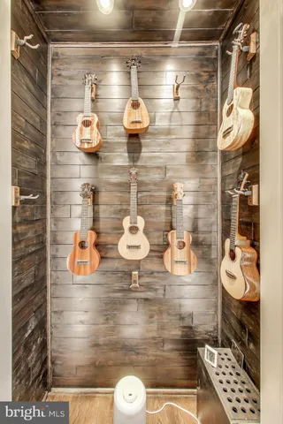 $1,700,000 | 3100 North Glebe Road, Arlington, VA 22207