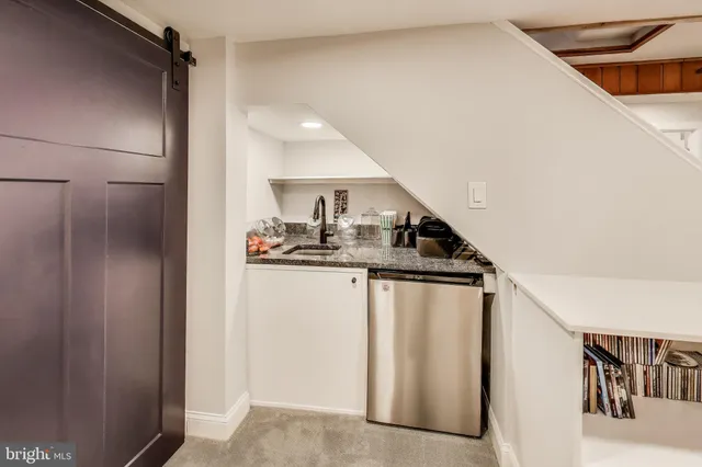 $1,700,000 | 3100 North Glebe Road, Arlington, VA 22207